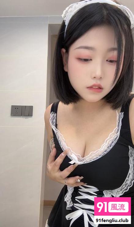 短发大胸兼职嫩妹